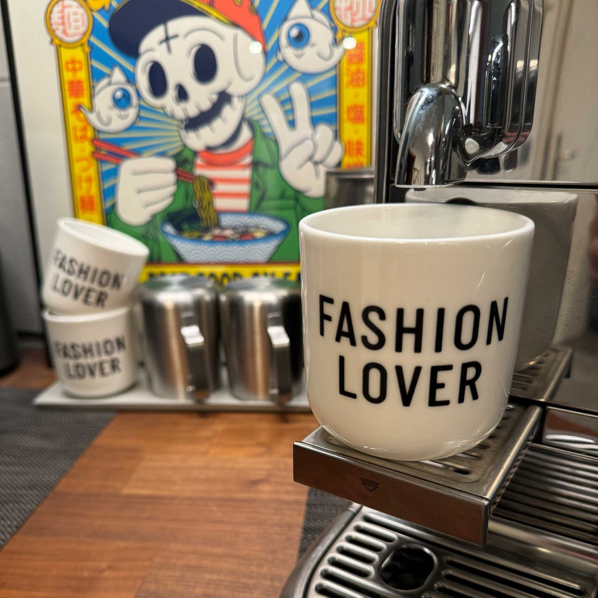 FASHION LOVER | weisser Kaffee- & Tee-BECHER mit schwarzer Typo | PLTY