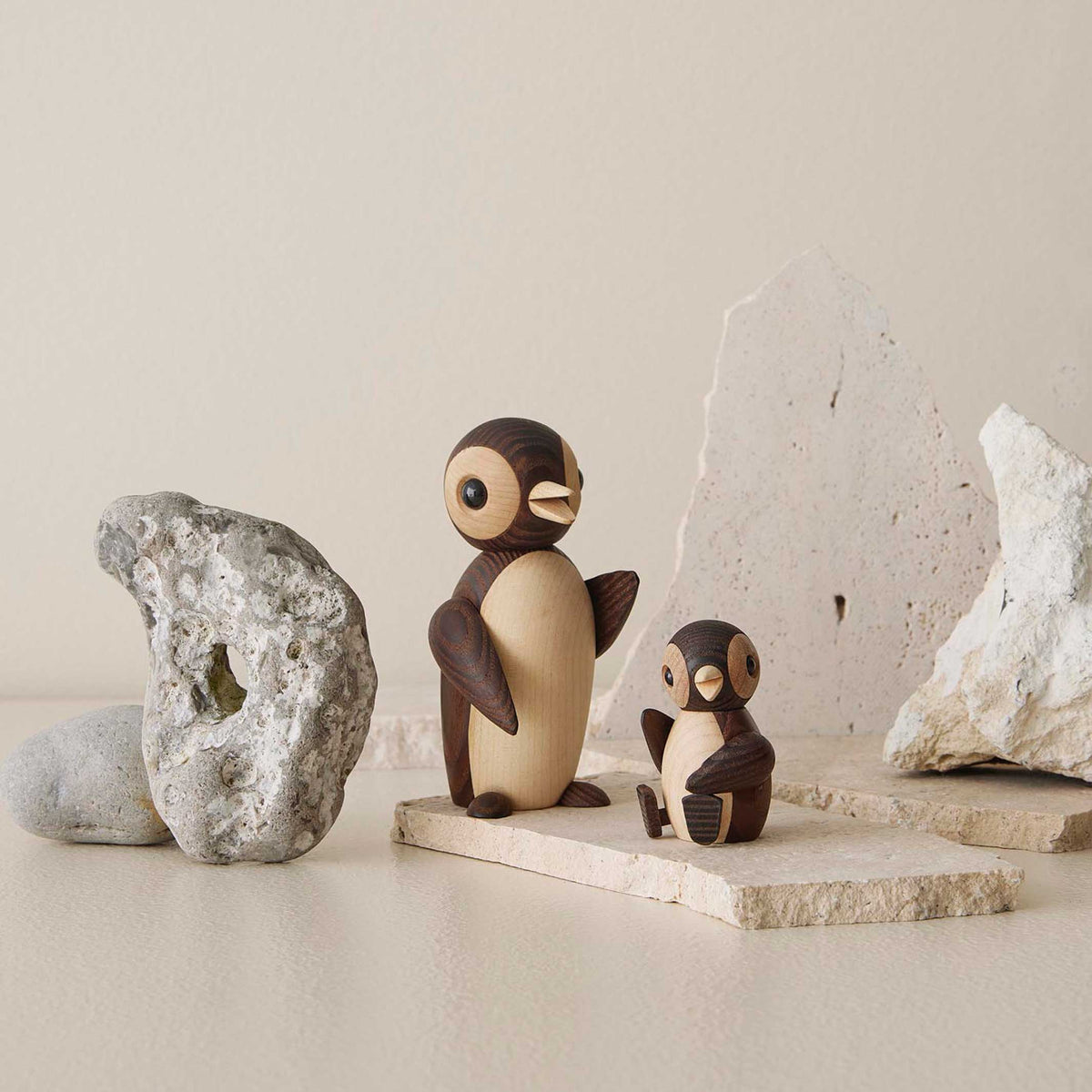 Wooden Penguin Frost Large – Oak · 12 cm | Spring Copenhagen