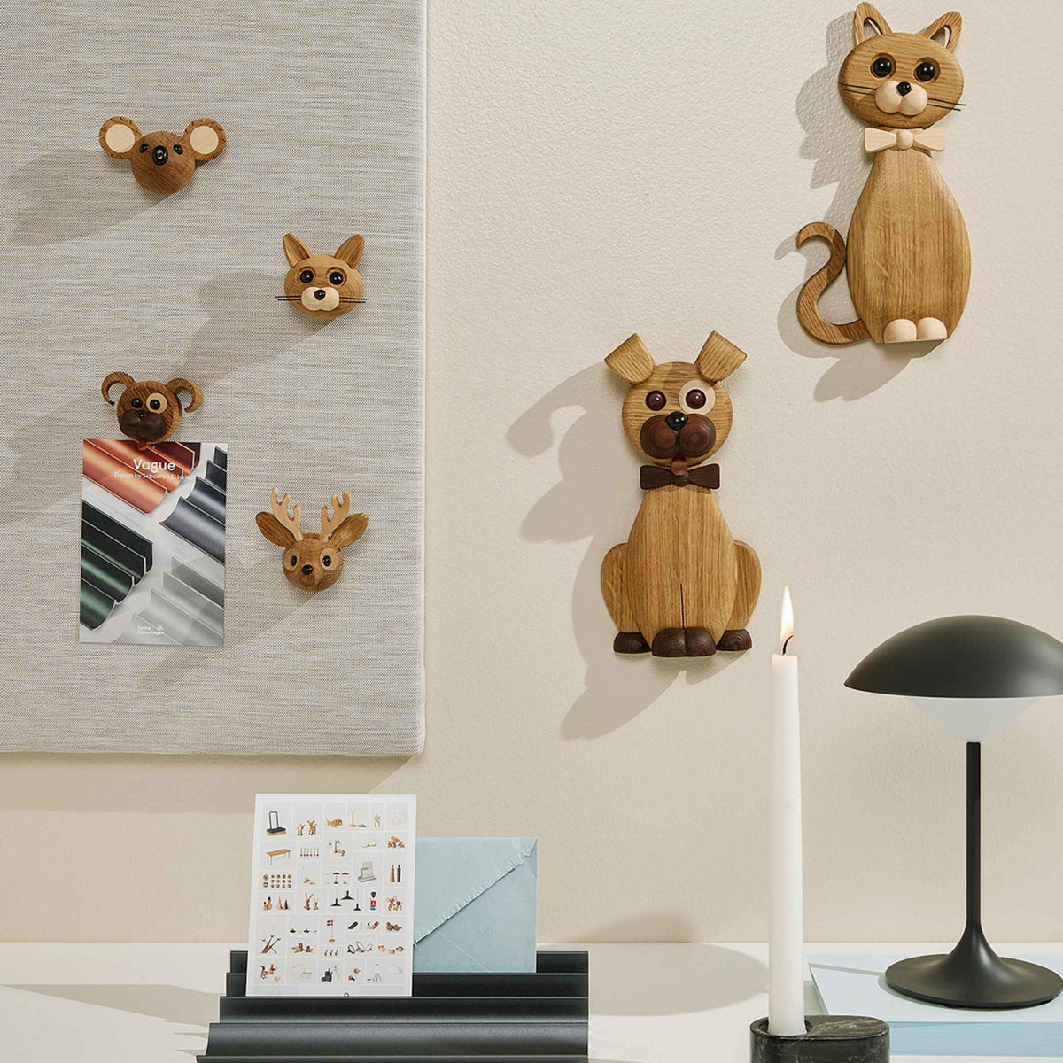 HAPPY THE DOG à suspendre - drôle de petit CHIEN - figurine décorative en bois | Christian Sommer | Printemps Copenhague