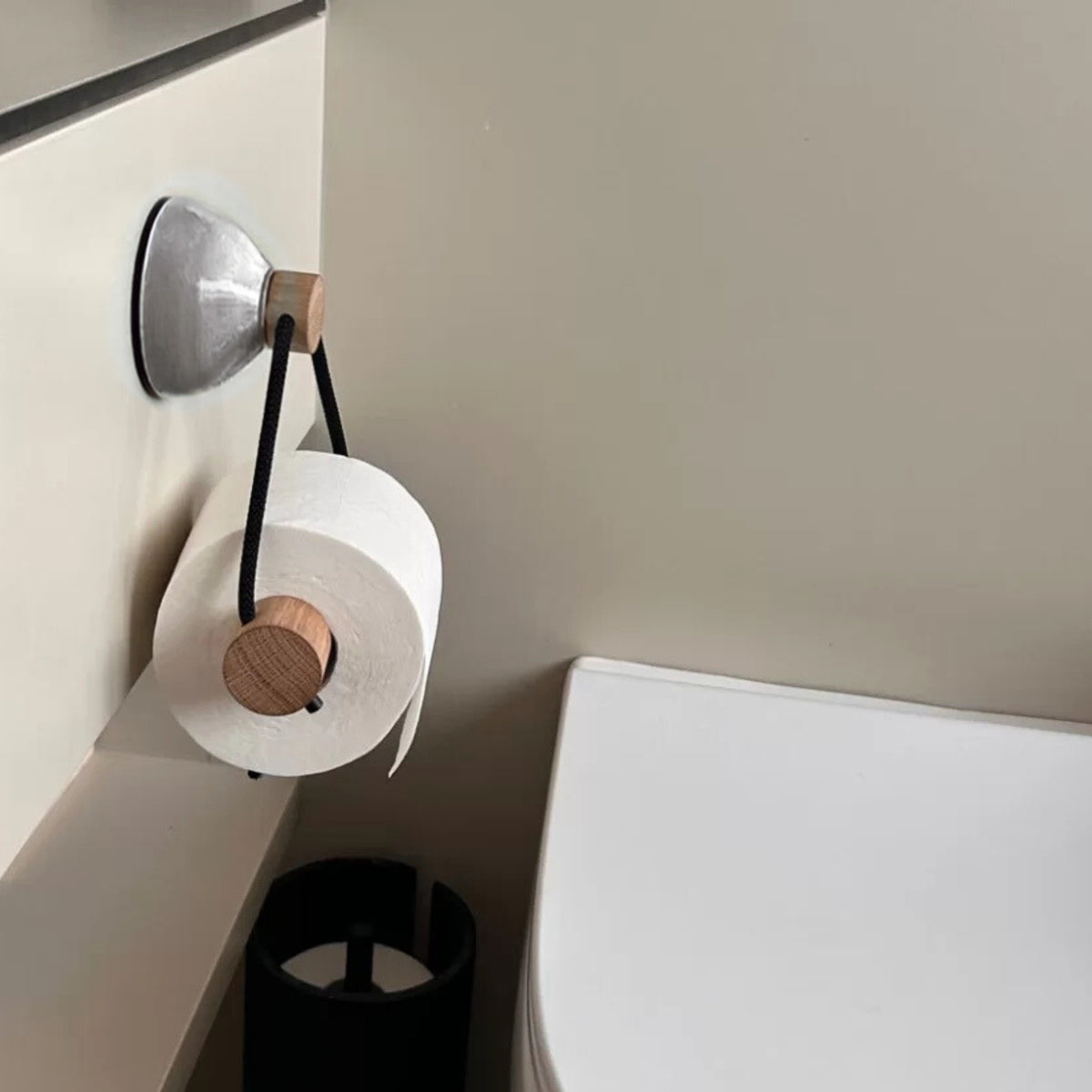 FIRE - Toilettenpapierhalter - recycelte Feuerlöscher | werkvoll