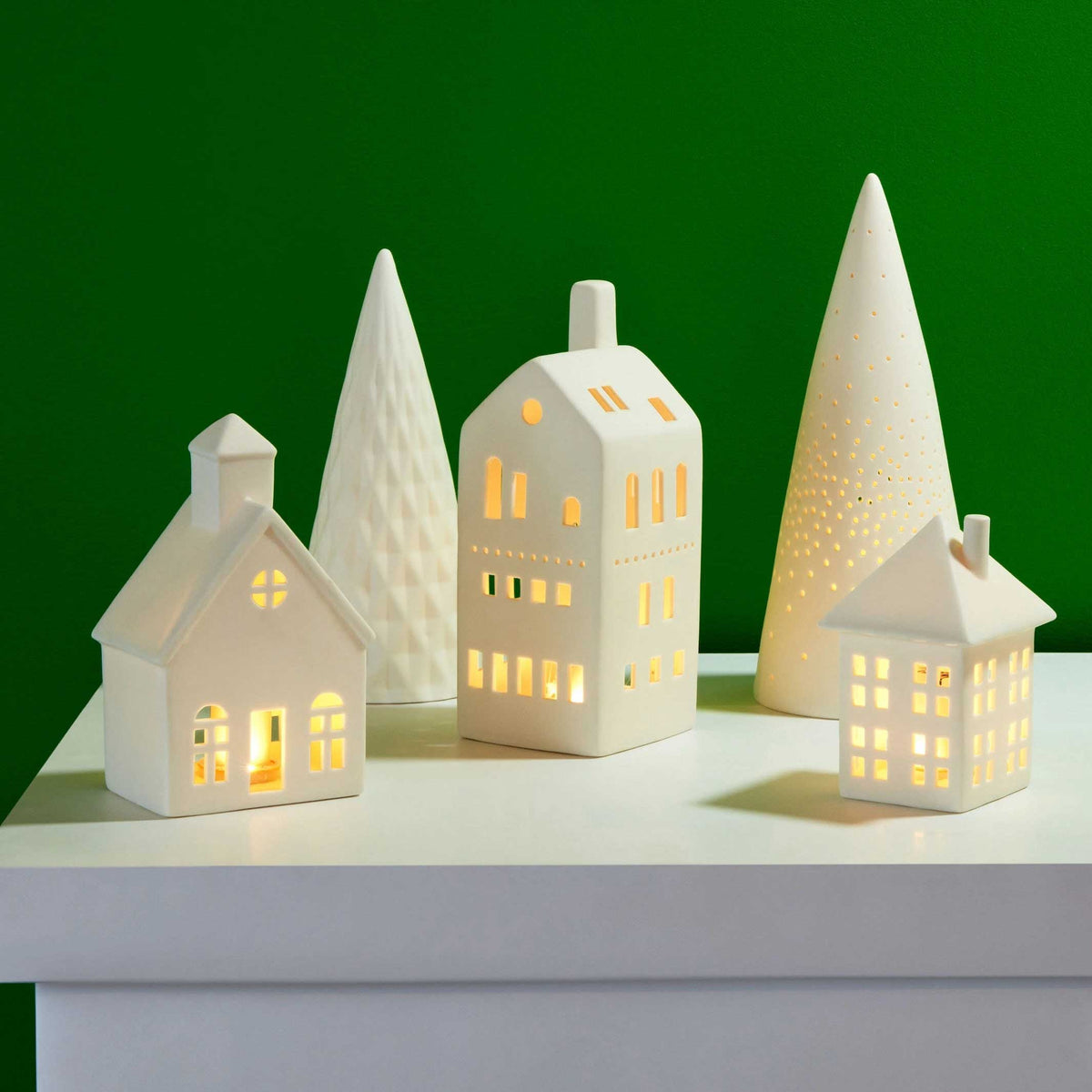 LED LIGHTED MODERN VILLAGE - Porcelain Christmas village with LED lighting - Set of 5 | MoMA