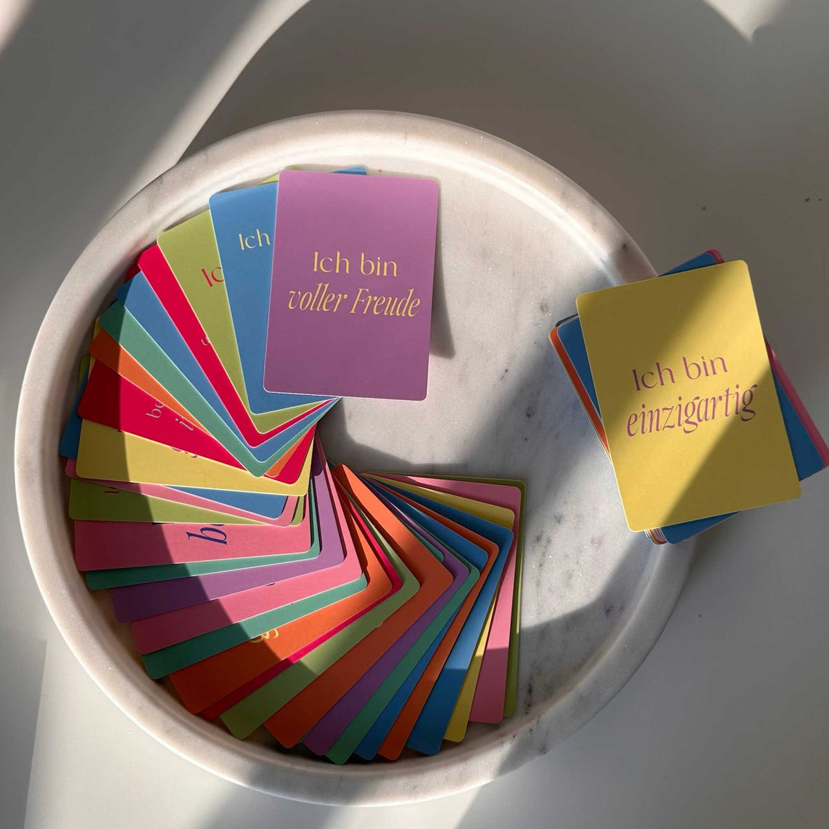 Cartes d'affirmation LOVEme - 60 déclarations puissantes et encouragements positifs - Allemand | Elena Miller