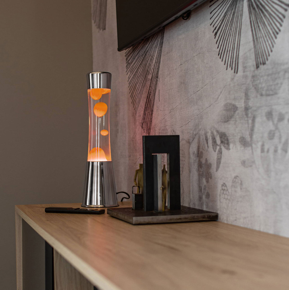 LAVALAMP - lampe à lave - pied chromé lave orange H=40cm | Fisura