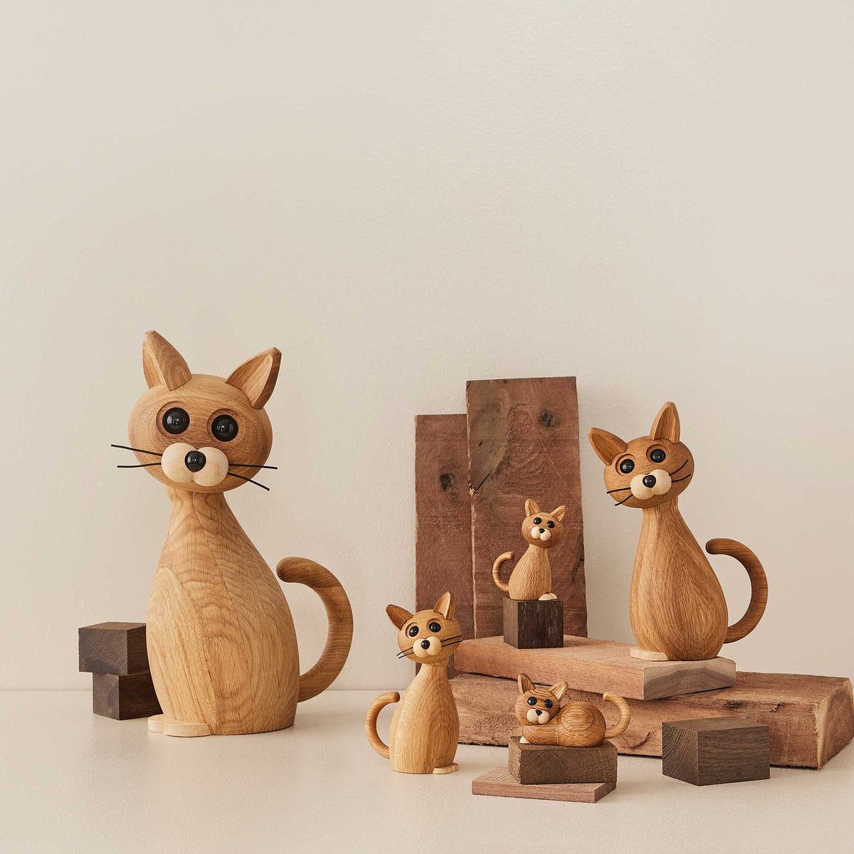 Holzkatze Brave – Eiche · 24 cm | Spring Copenhagen