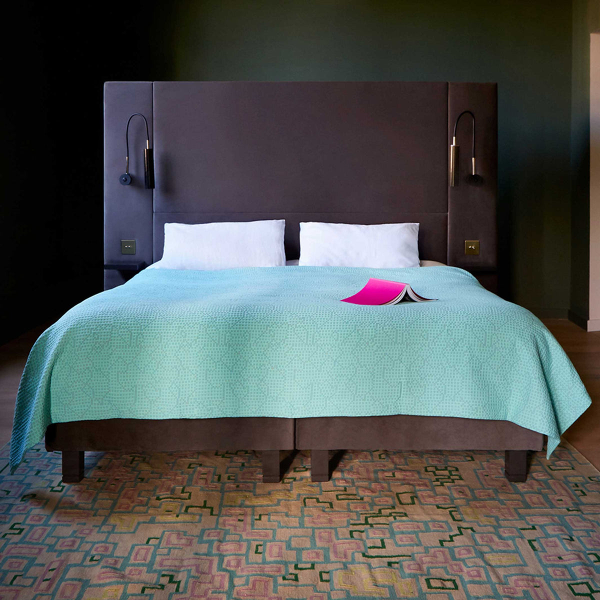 MAPPING | mint BEDSPREAD | 235x245 cm | 100% Cotton | Cristian Zuzunaga