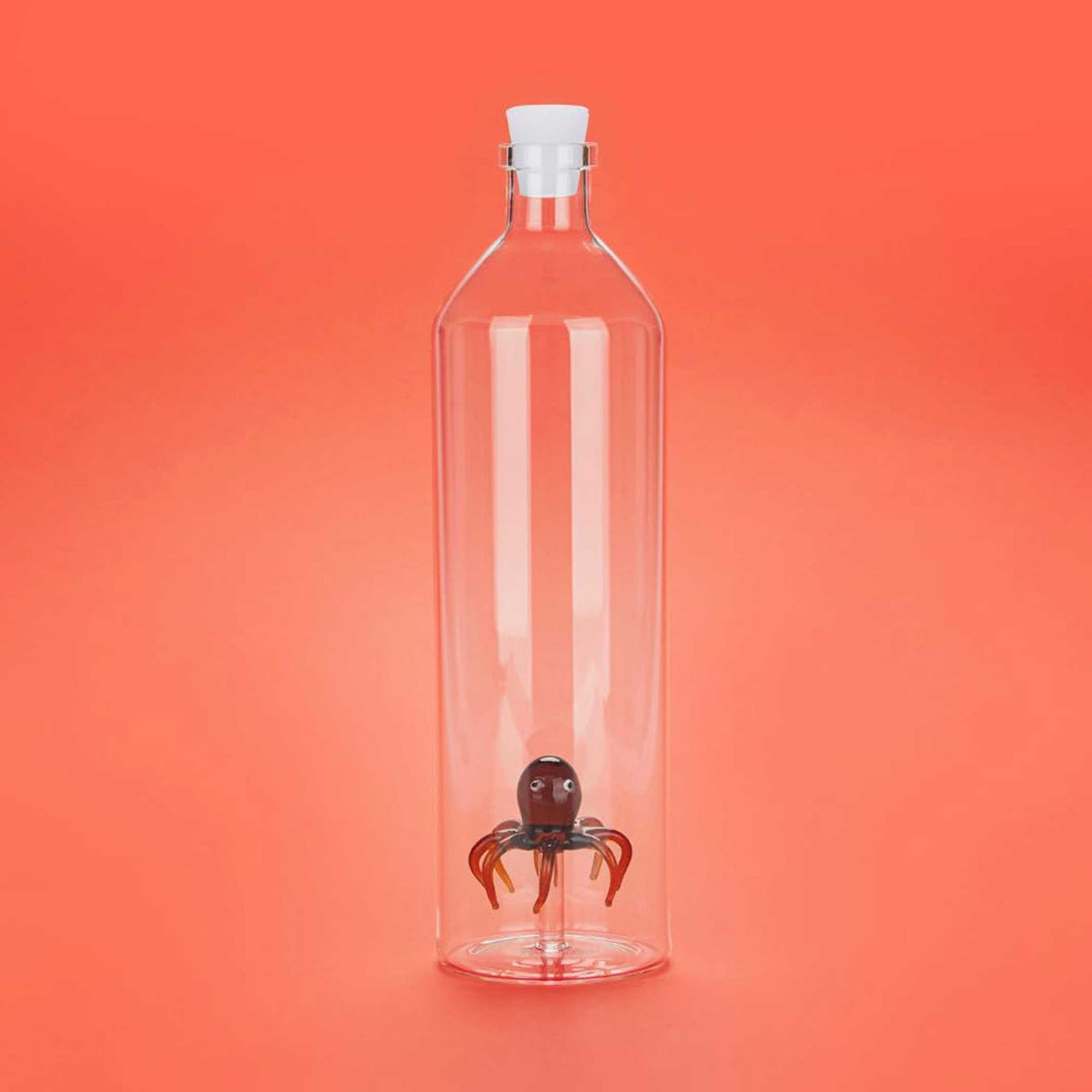 ATLANTIS - BOUTEILLE EN VERRE avec pieuvre ambrée - 1,2 litre avec bouchon en silicone | BALVI