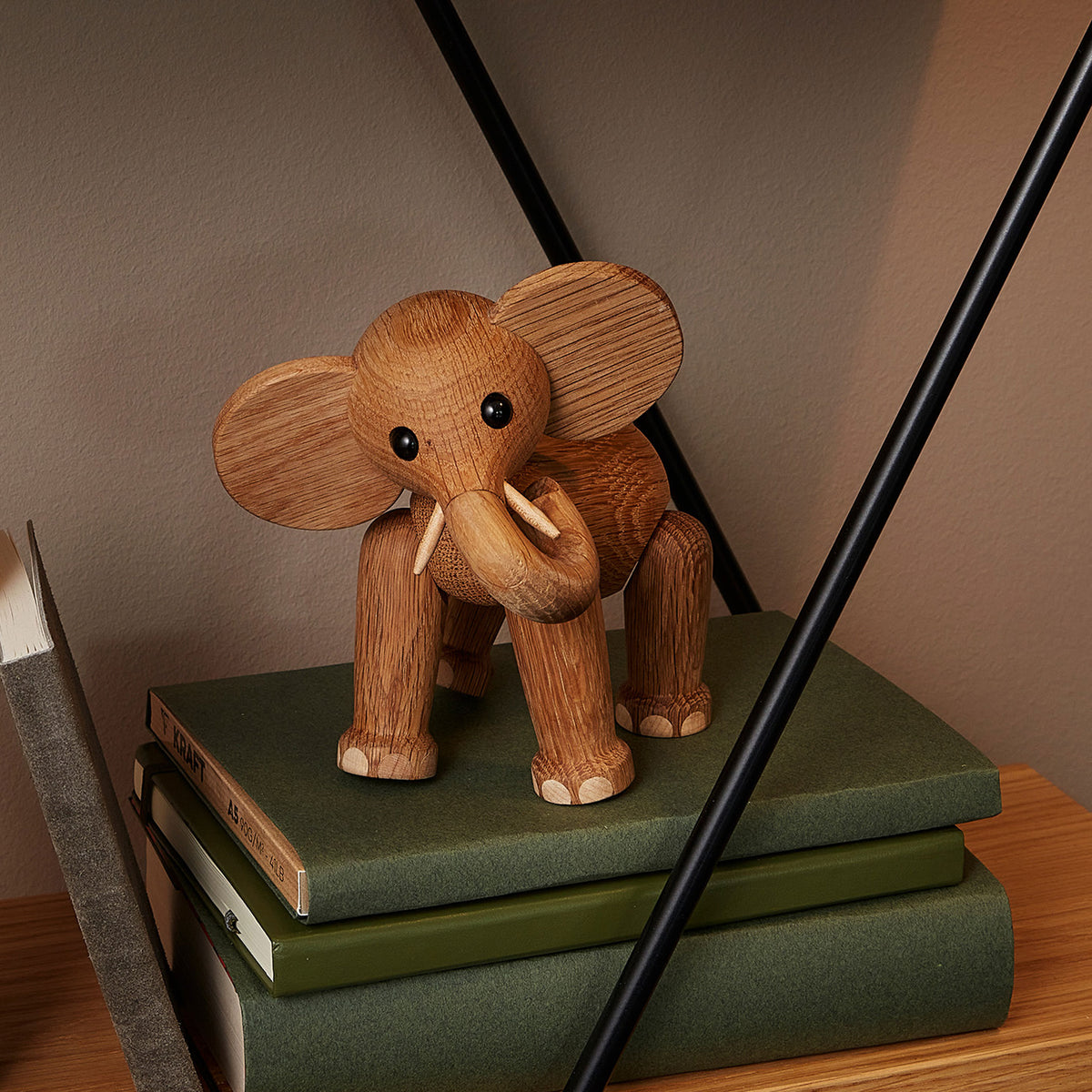 Holzelefant Ollie Groß – Eiche · 19 cm | Spring Copenhagen