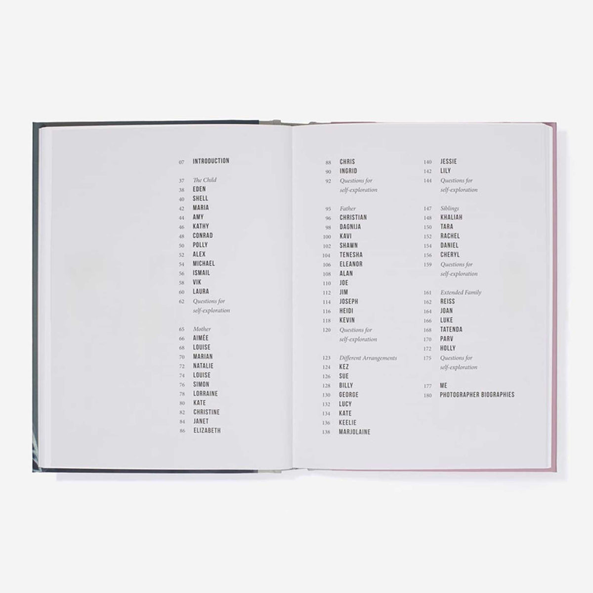 Buch "On Family" – Hardcover · Englisch | The School of Life