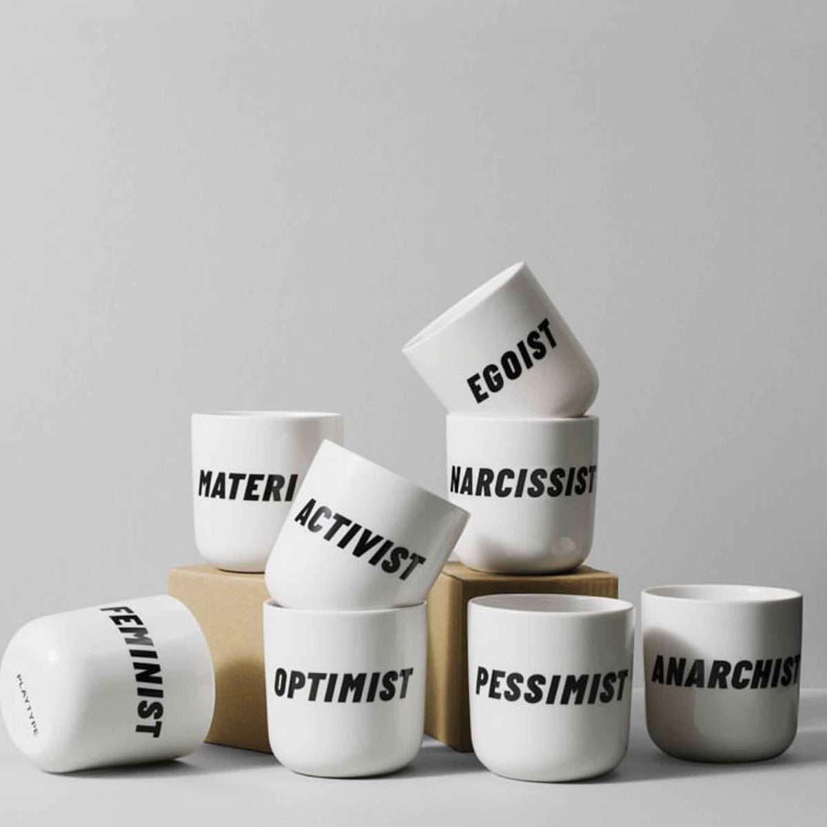 HÉDONISTE | tasse à café et à thé blanche avec typographie noire | Série Attitude | PLTY