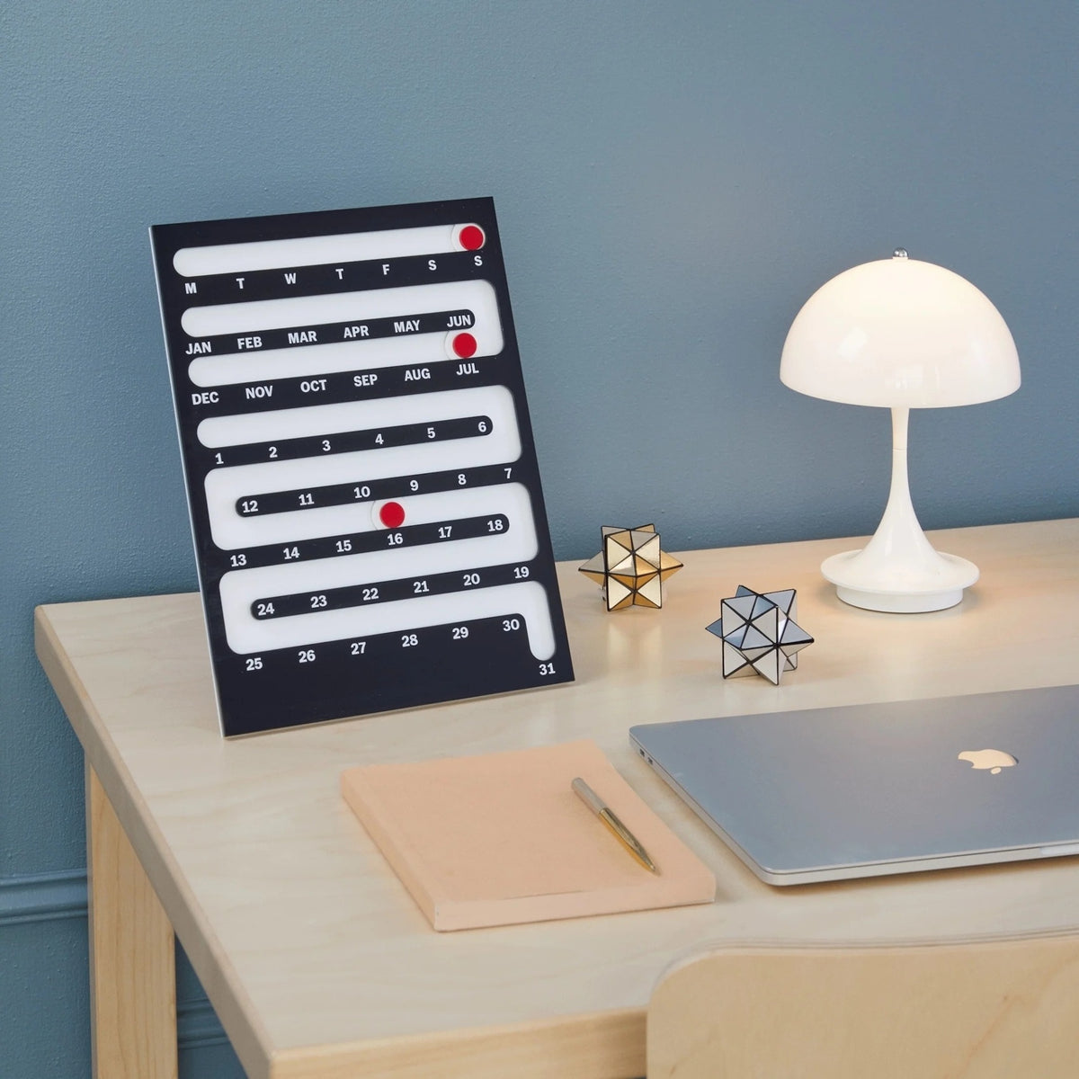 SLIDING PERPETUAL CALENDAR - Ewiger Wand- & Tisch-Kalender - 30x23 cm | MoMA