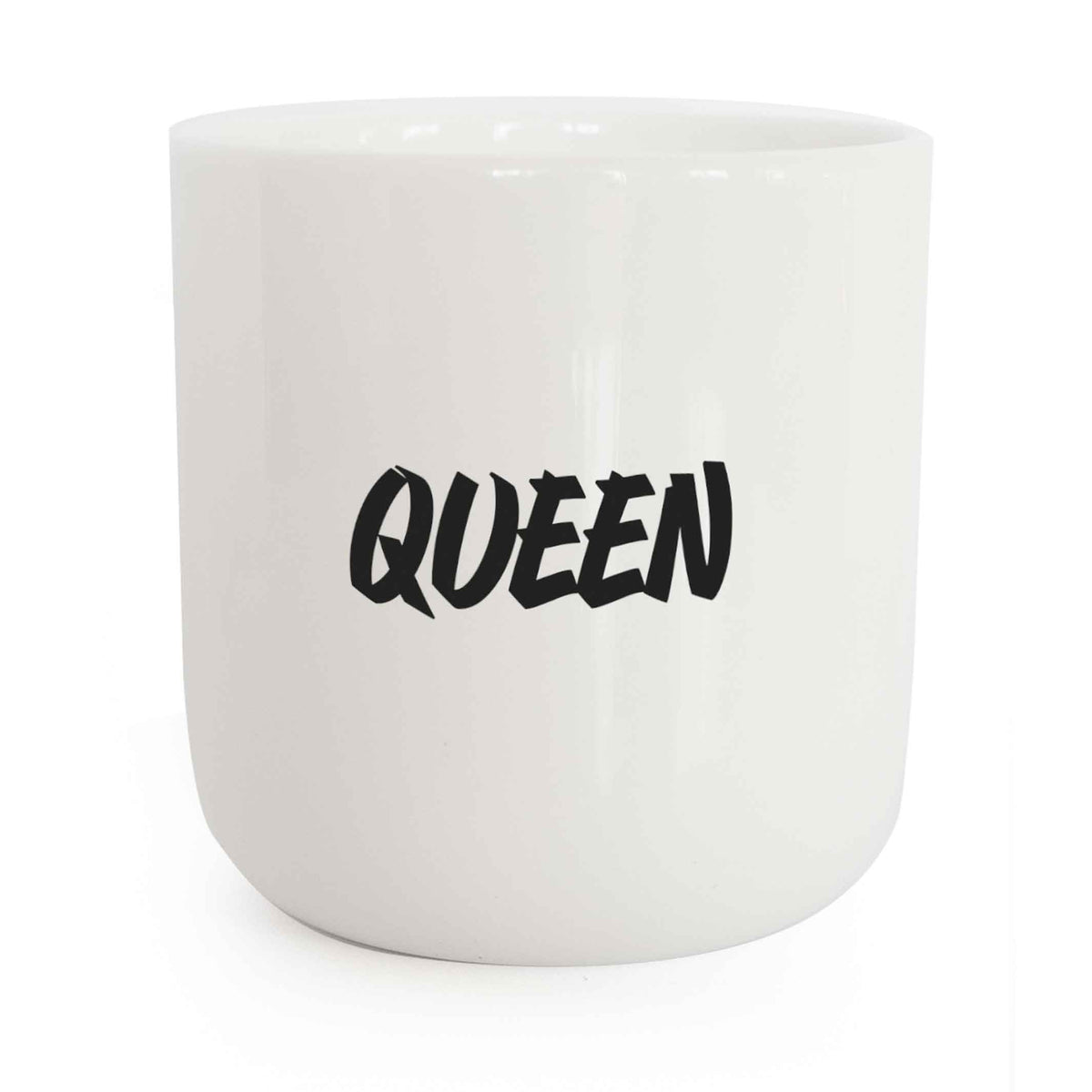 QUEEN | weisser Kaffee- & Tee-BECHER mit schwarzer Typo | Misfits Serie | PLTY