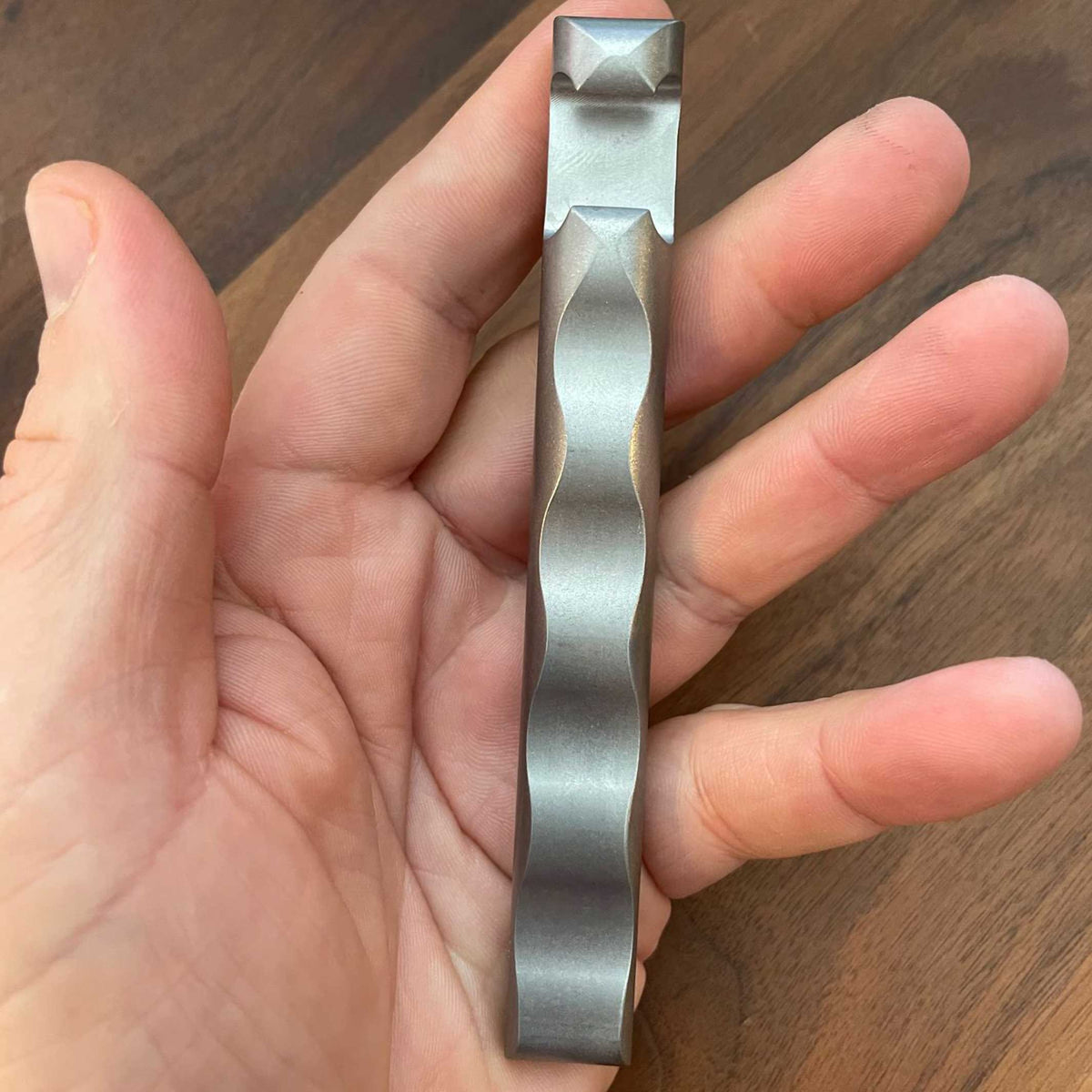 Flaschenöffner Ripple – Edelstahl · 17,8 cm | Craighill
