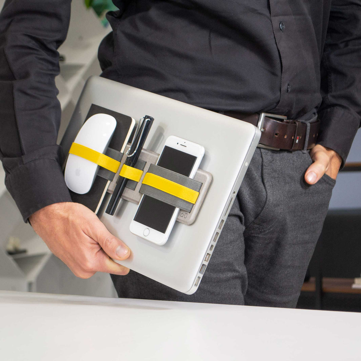 SHIFT | schmaler, klebbarer Laptop-ORGANIZER | 26x7 cm | beblau