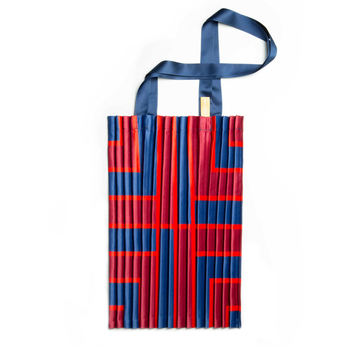 Tote Bag Stintino – Plissee-Satin · 40 × 48 cm | Multitudes