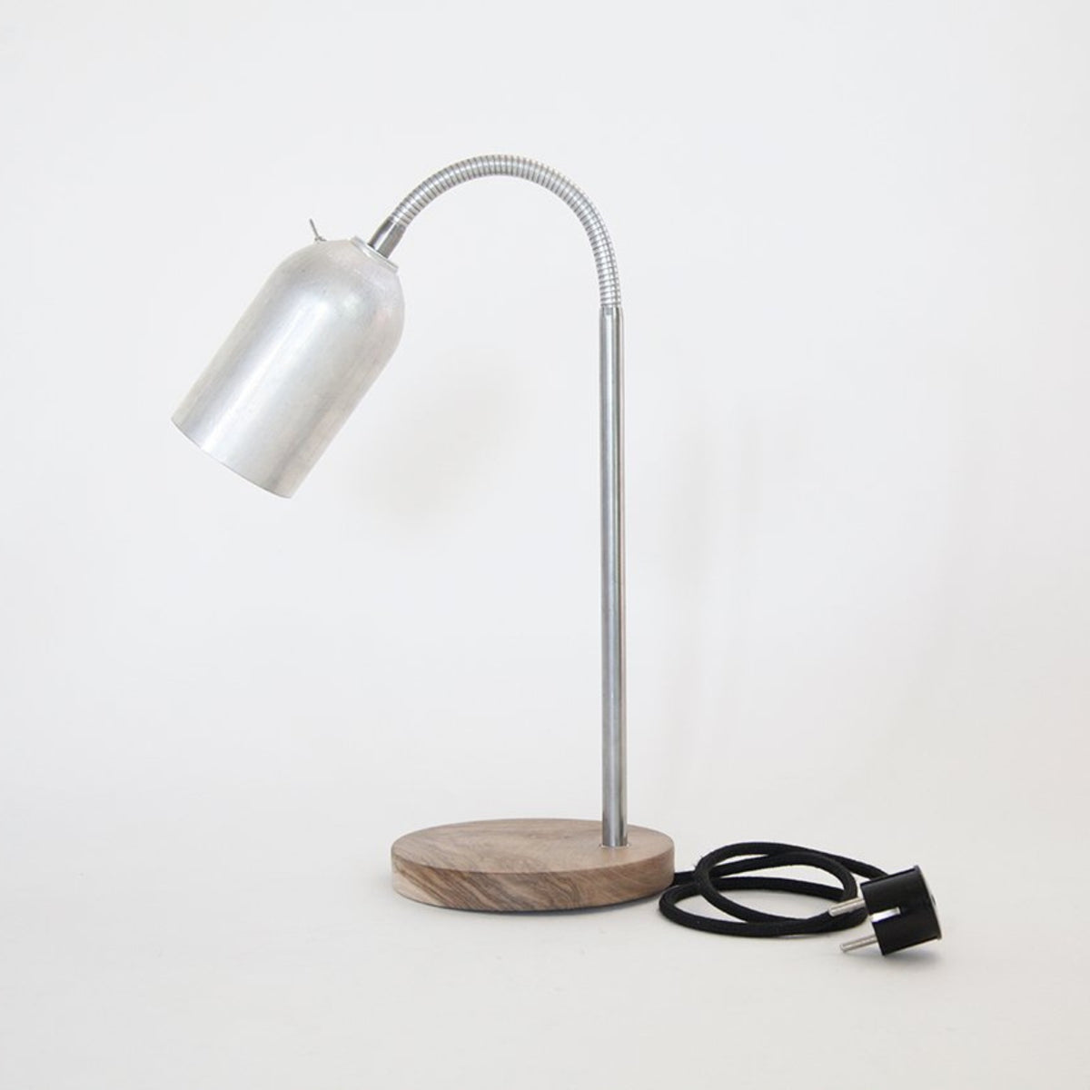 FIRELIGHT - Lampe für den Schreibtisch - recycelte Feuerlöscher | werkvoll
