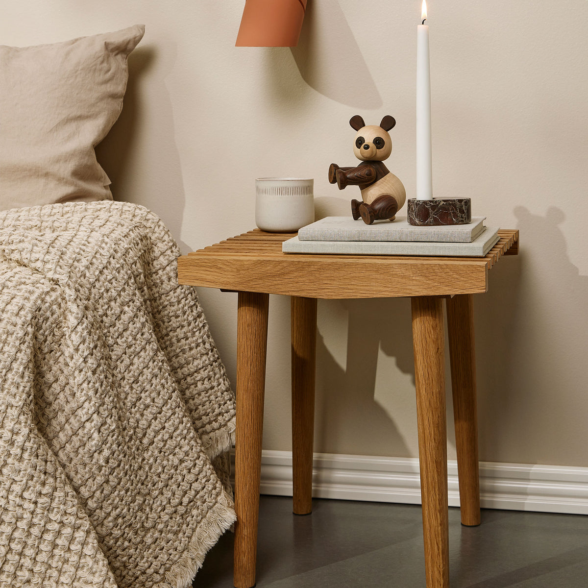 UNO ORA | élégant TABOURET EN BOIS | Teck naturel | 38 cm de large | Spring Copenhagen