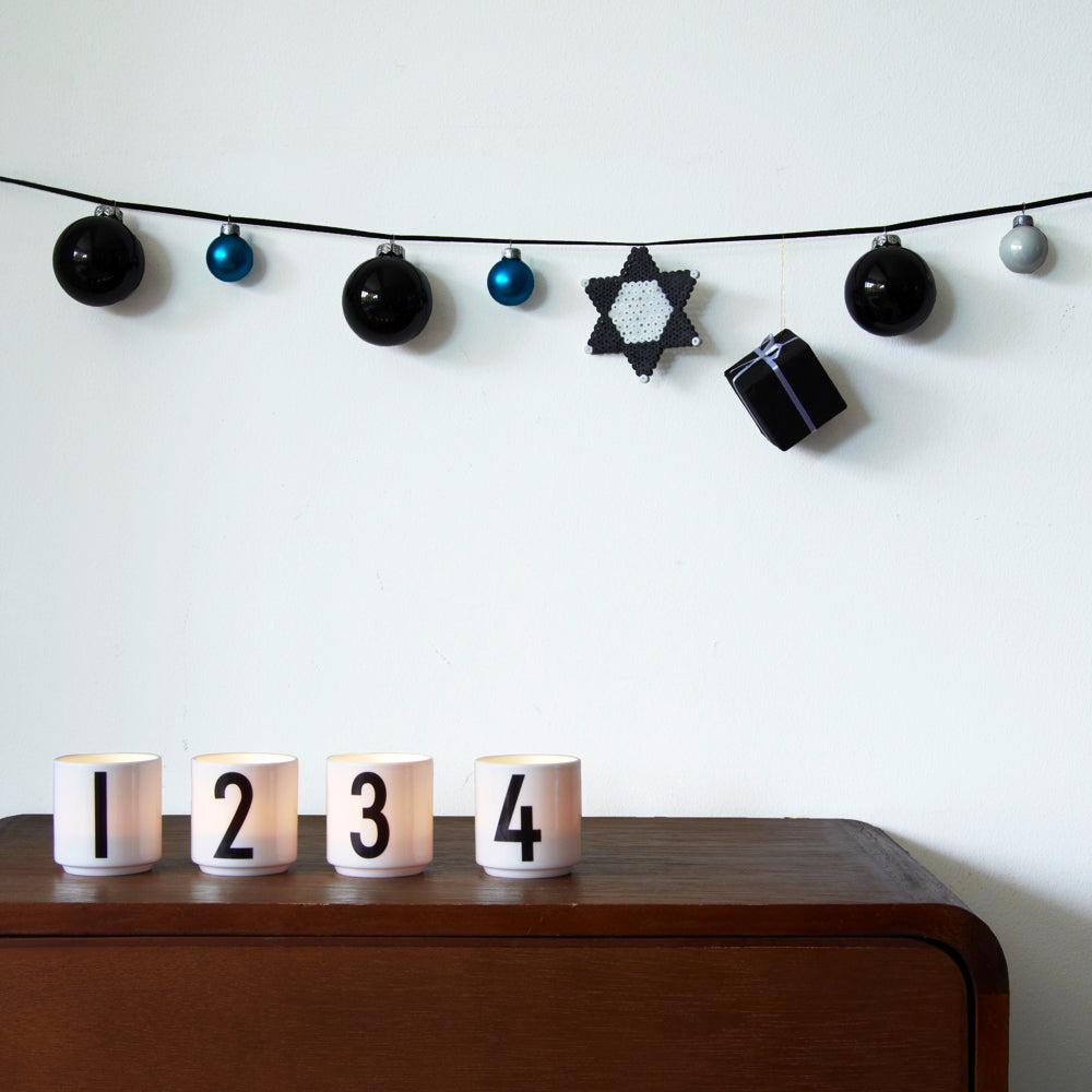 Espresso Tassen - Zahlen 1-4 - 4er Set - Arne Jacobsen Typography | Design Letters