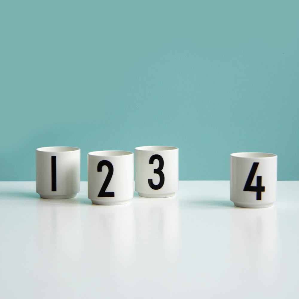 Espresso Tassen - Zahlen 1-4 - 4er Set - Arne Jacobsen Typography | Design Letters