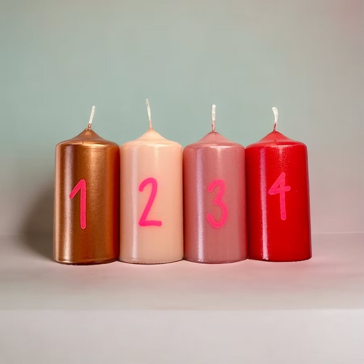 DIP DYE GLOW COUNTDOWN | Weihnachts-Kerzen im 4er Set | Pink Stories