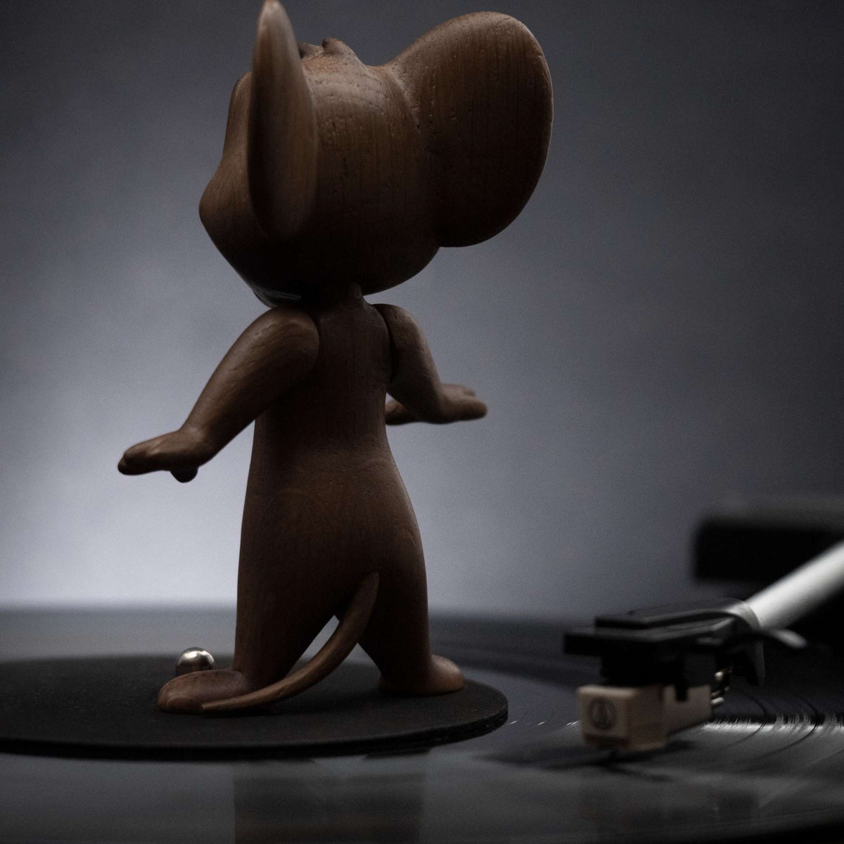 Holzfigur Jerry Klein – Eiche · 12 cm | boyhood × Tom & Jerry