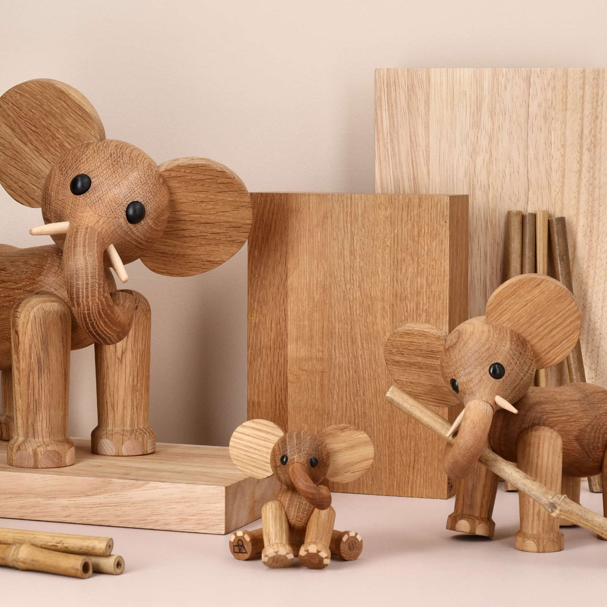 Holzelefant Maggie XL – Eiche · 24 cm | Spring Copenhagen