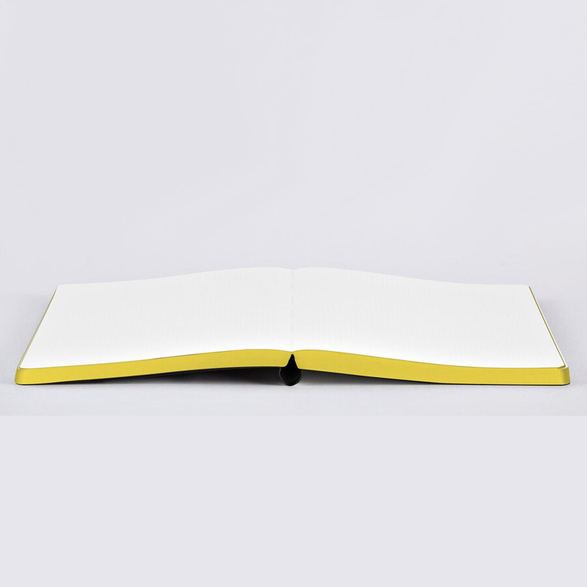 YOU MUST BE THE CHANGE | GRAPHIC L Serie | schwarzes NOTIZBUCH | Nuuna