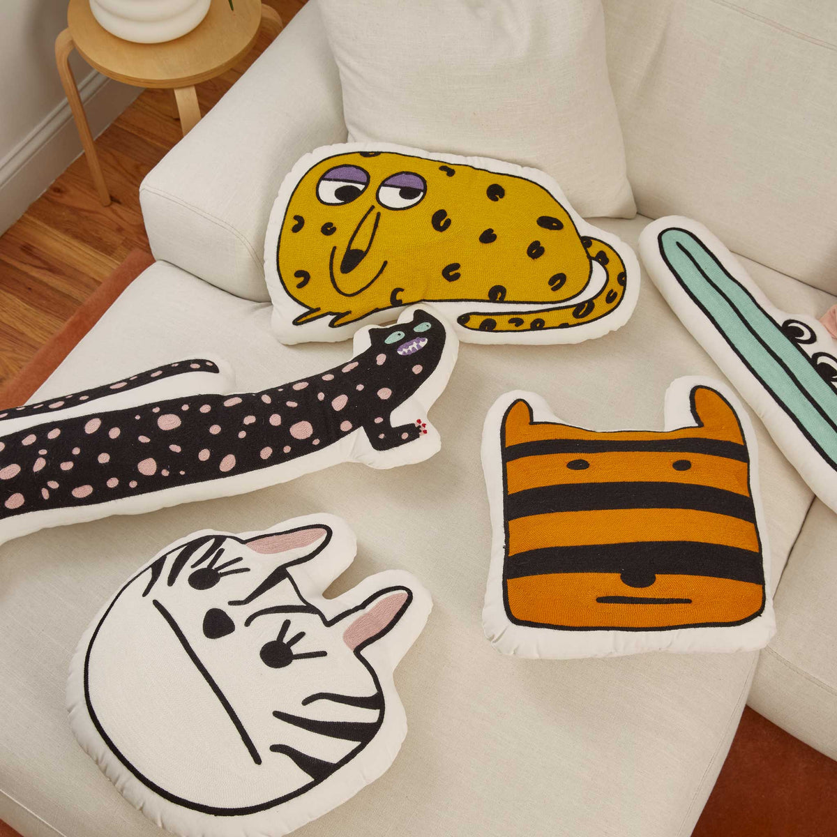 AELFIE PILLOW | Panther | TIER-ZIERKISSEN | Aelfie Oudghiri | Areaware