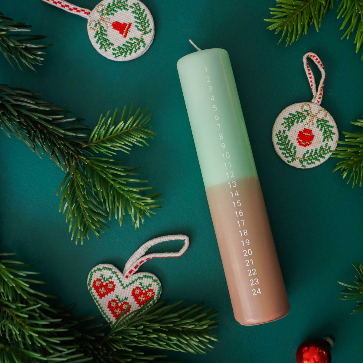 CALENDAR LIGHT NO. 1 | Advent & Weihnachts-Countdown KERZE | mint beige | FindersKeepers