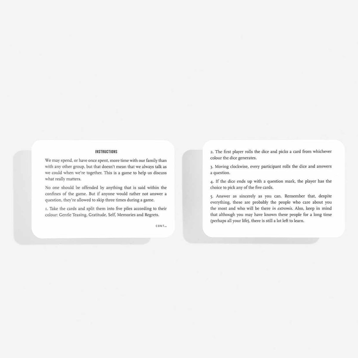 LE JEU FAMILIAL | JEU DE DÉS FAMILIAUX | Édition anglaise | The School of Life