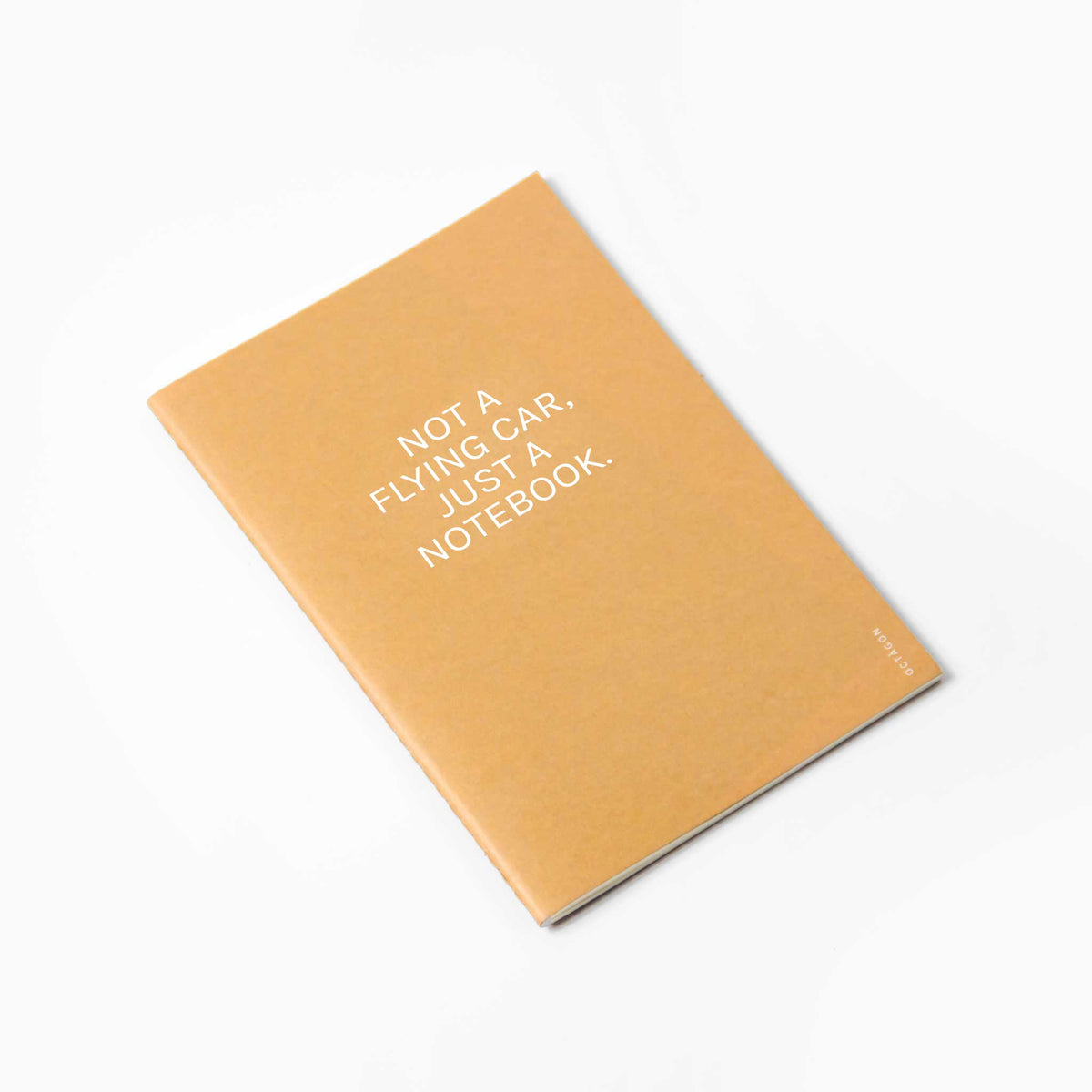 NOT A FLYING CAR... | Beiges Kraftpapier NOTIZBUCH | A5 Punktraster | Octàgon Design - Charles & Marie