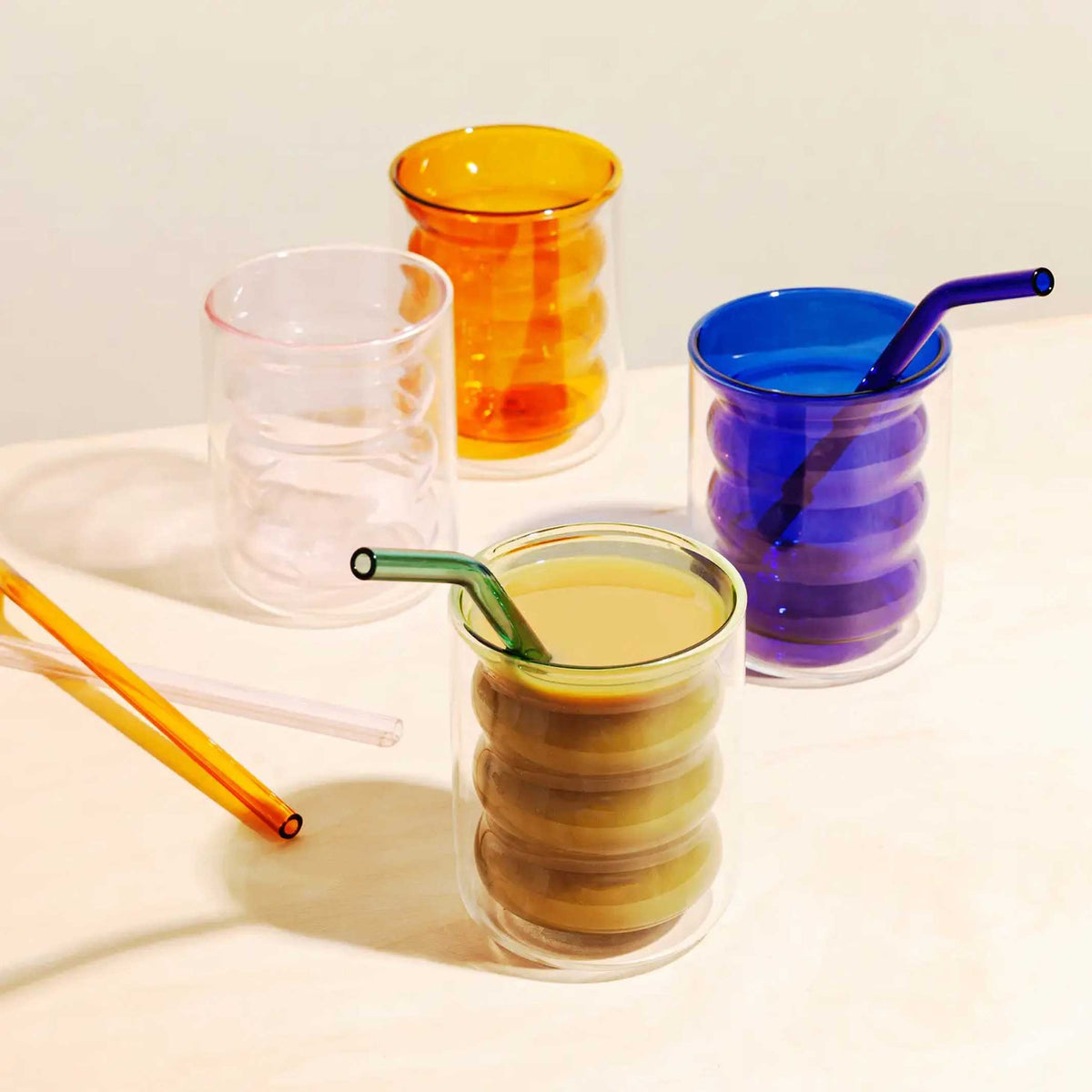 GROOVY CUP | blaues, doppelwandiges TRINKGLAS | Poketo