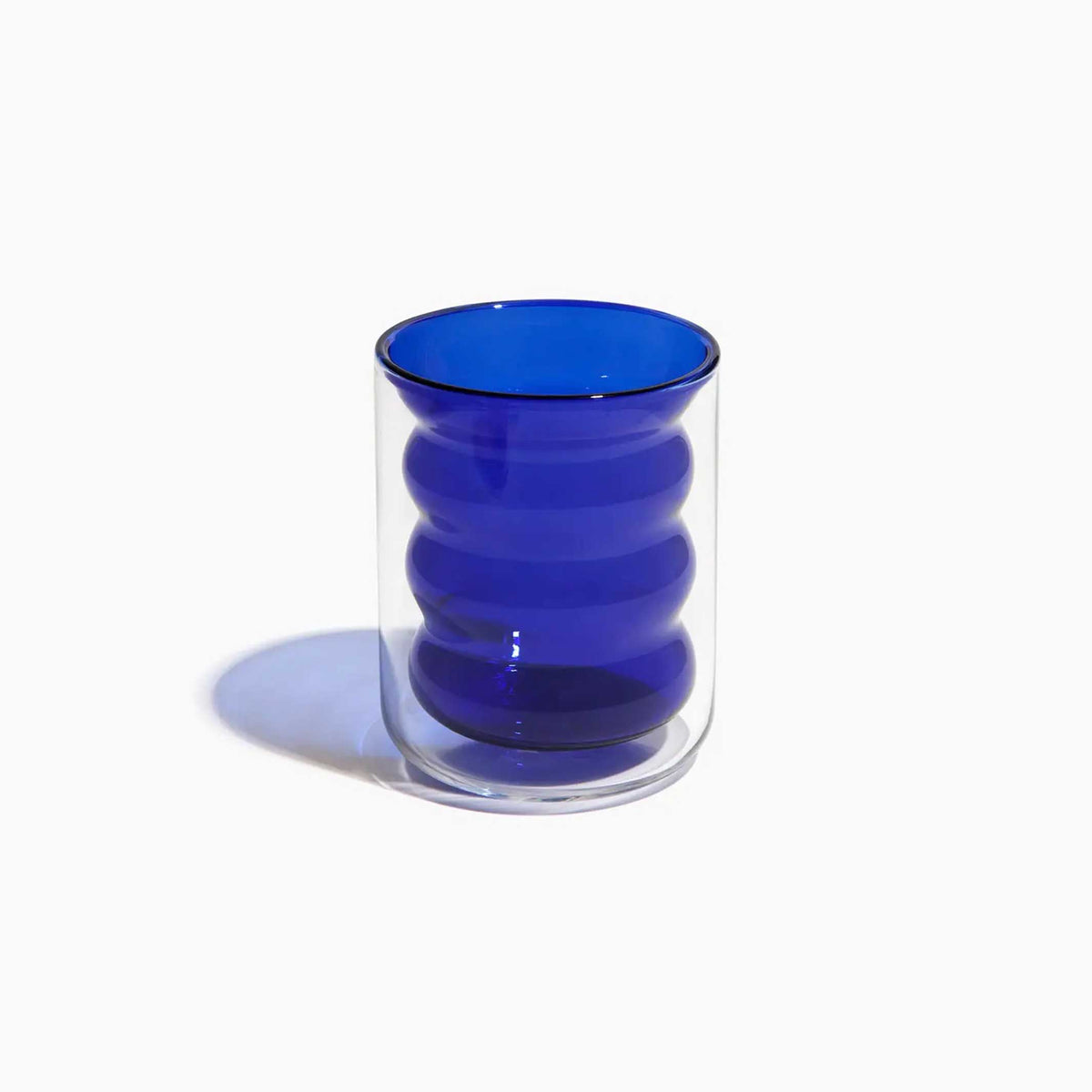 GROOVY CUP | blaues, doppelwandiges TRINKGLAS | Poketo