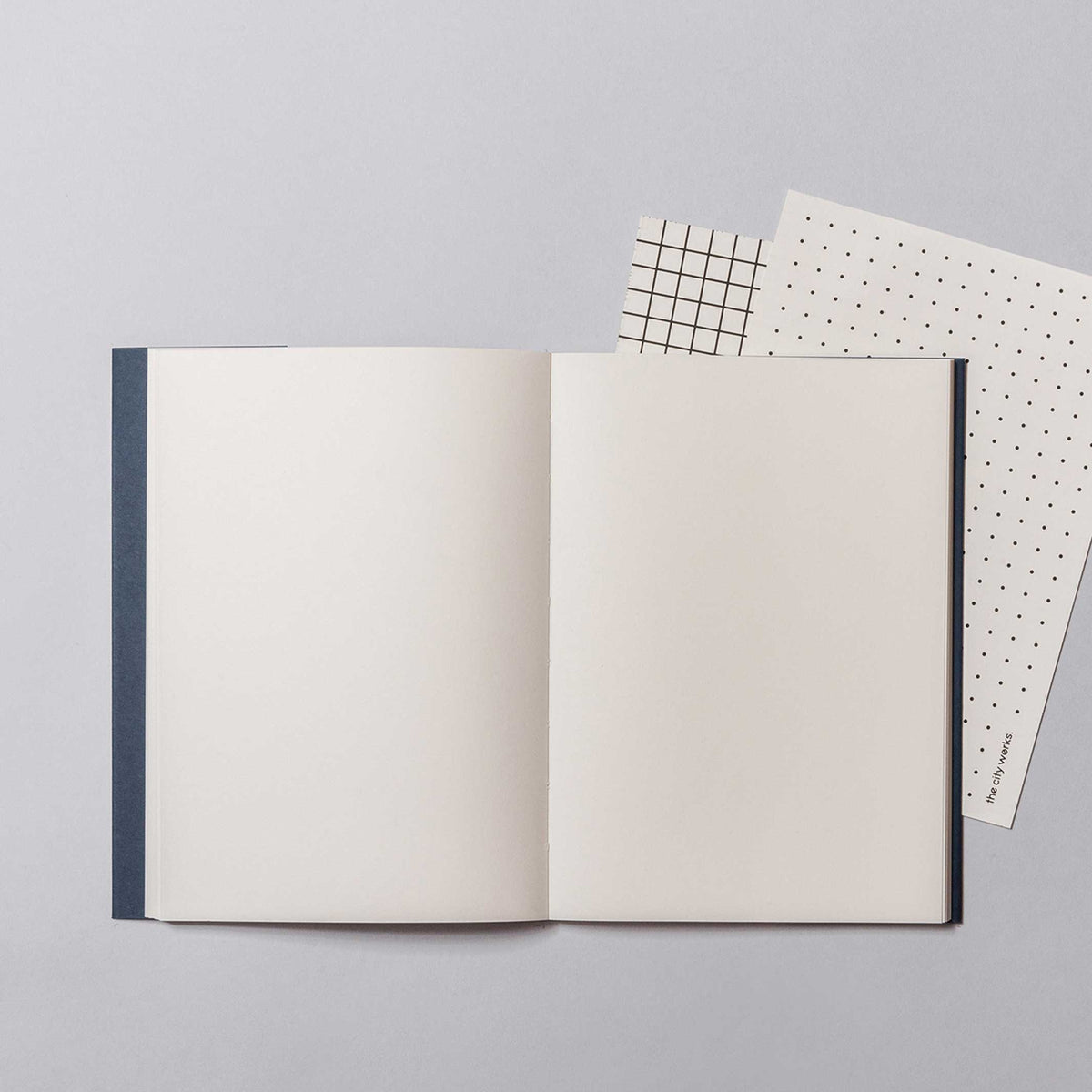 HELLO WORLD NOTEBOOK - Notizbücher - 18x13 cm & 128 Seiten | the city works