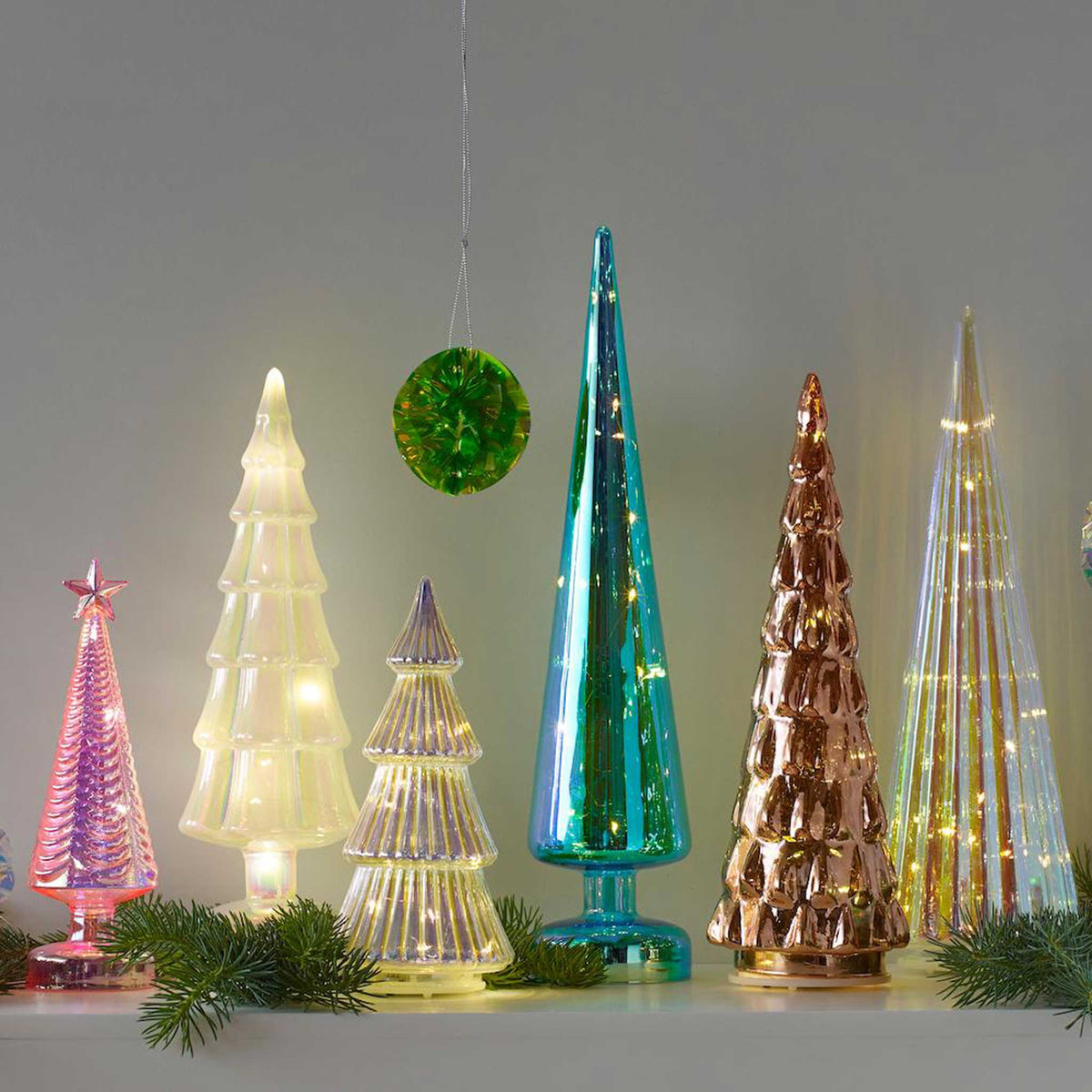 WHITE | Glas-TANNENBAUM mit LED Beleuchtung  | MoMA - Charles & Marie