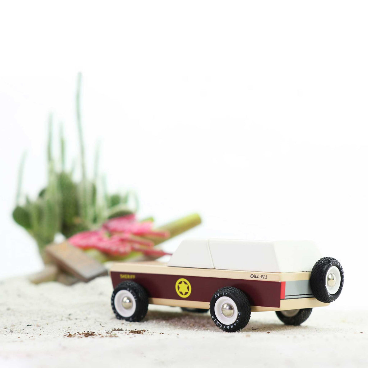 LONE SHERIFF | Vintage Holz-MODELLAUTO | CandyLab Toys - Charles & Marie