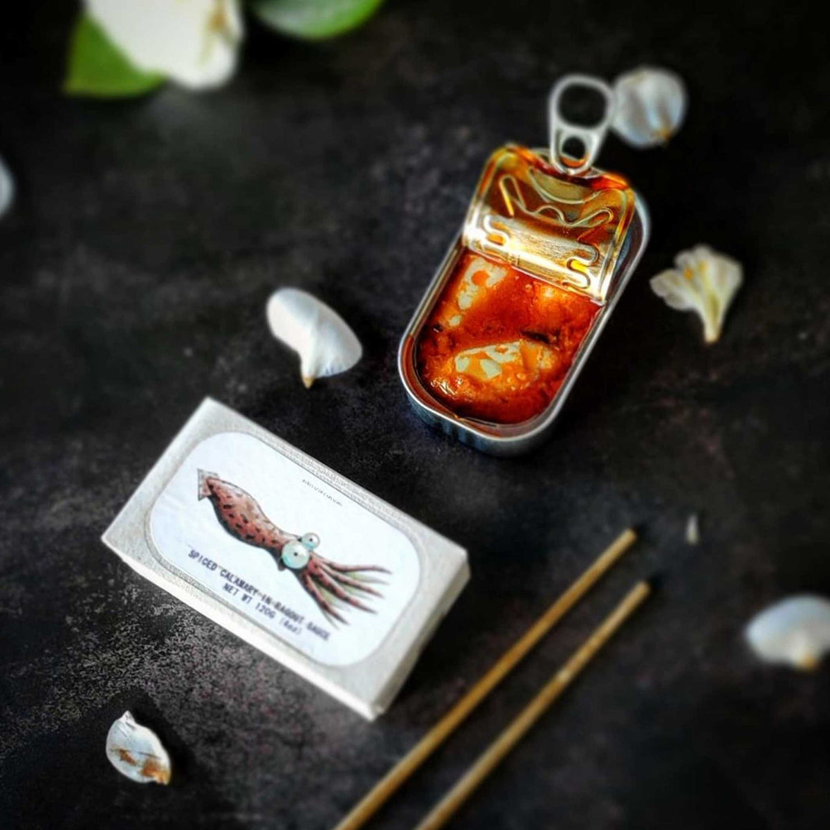 TUBE KALAMART fourré épicé à la sauce ragoût | Épicerie fine CONSERVE DE POISSON | 120gr | José Gourmet