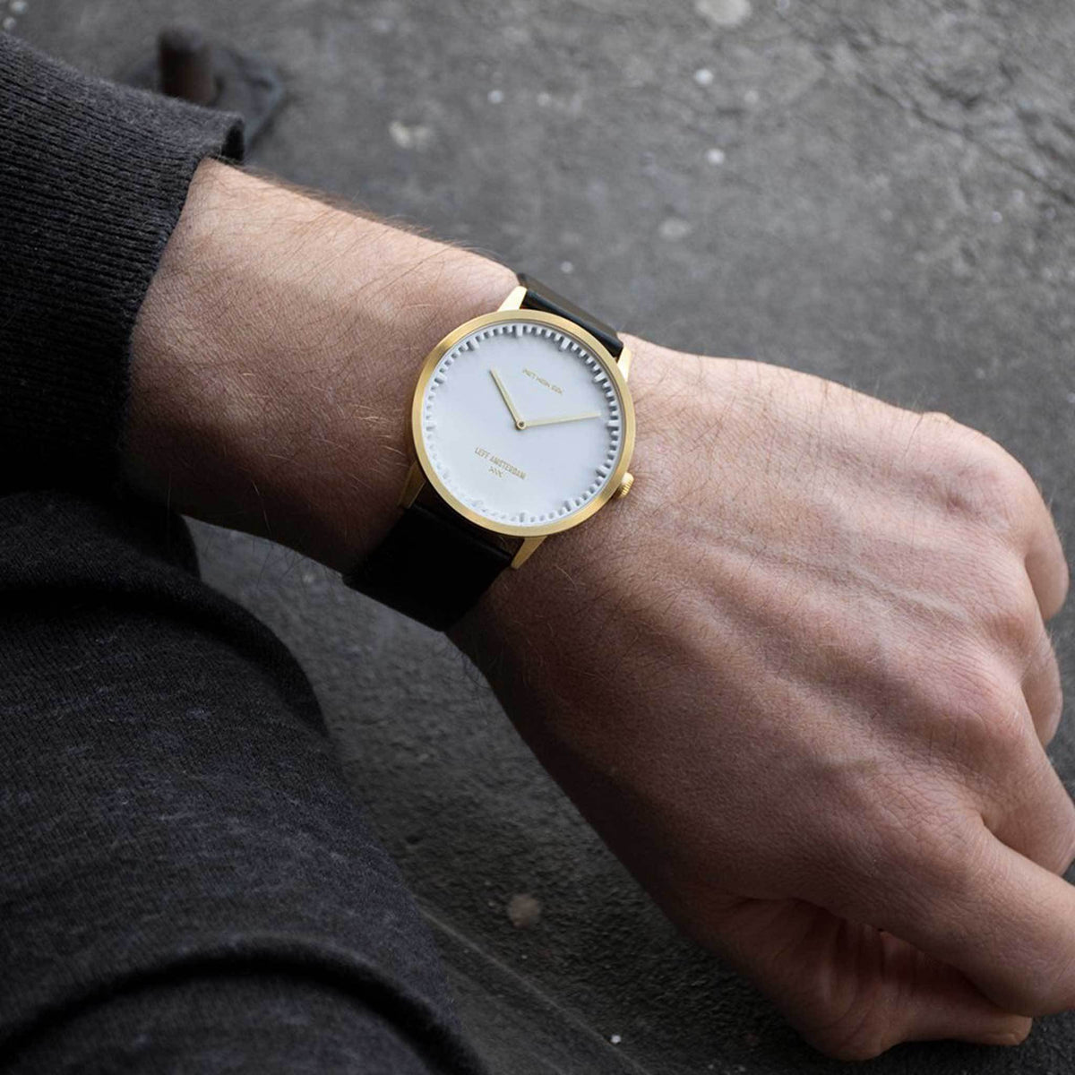 TUBE WATCH T40 CLASSIC | ARMBANDUHR | Quarzuhrwerk | Ø 40 mm | Piet Hein Eek | Leff Amsterdam - Charles & Marie